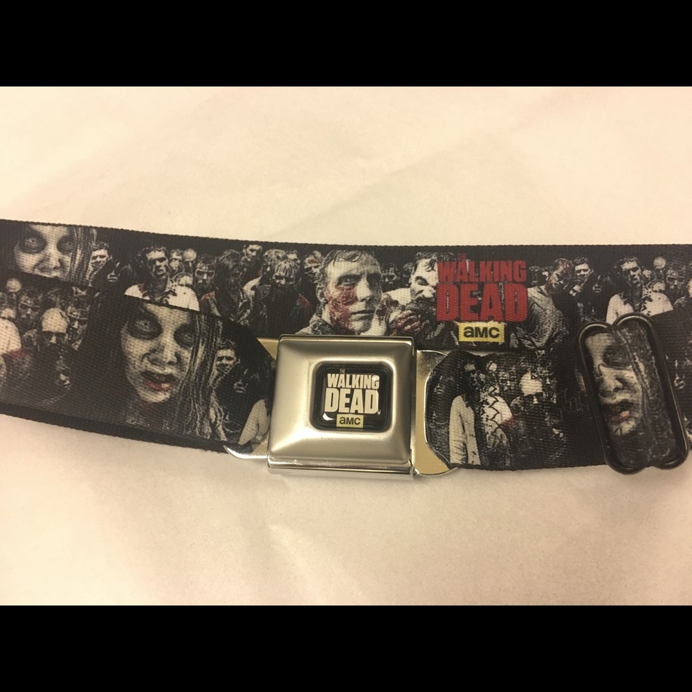 The Walking Dead SeatBelt Buckle Belt Zombie M-LG